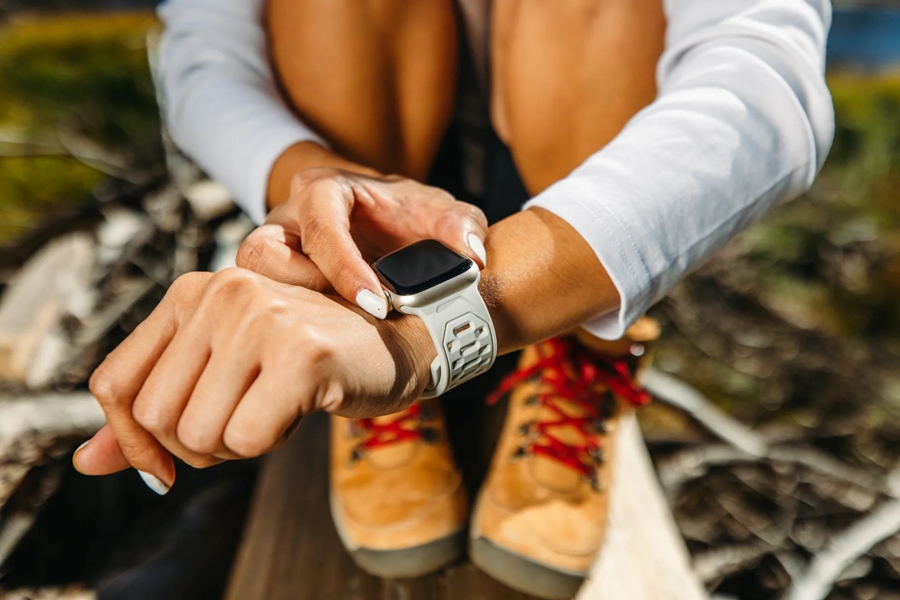 1_uag_apple_watch_compatibility_chart_46_45_44_41_40_38mm