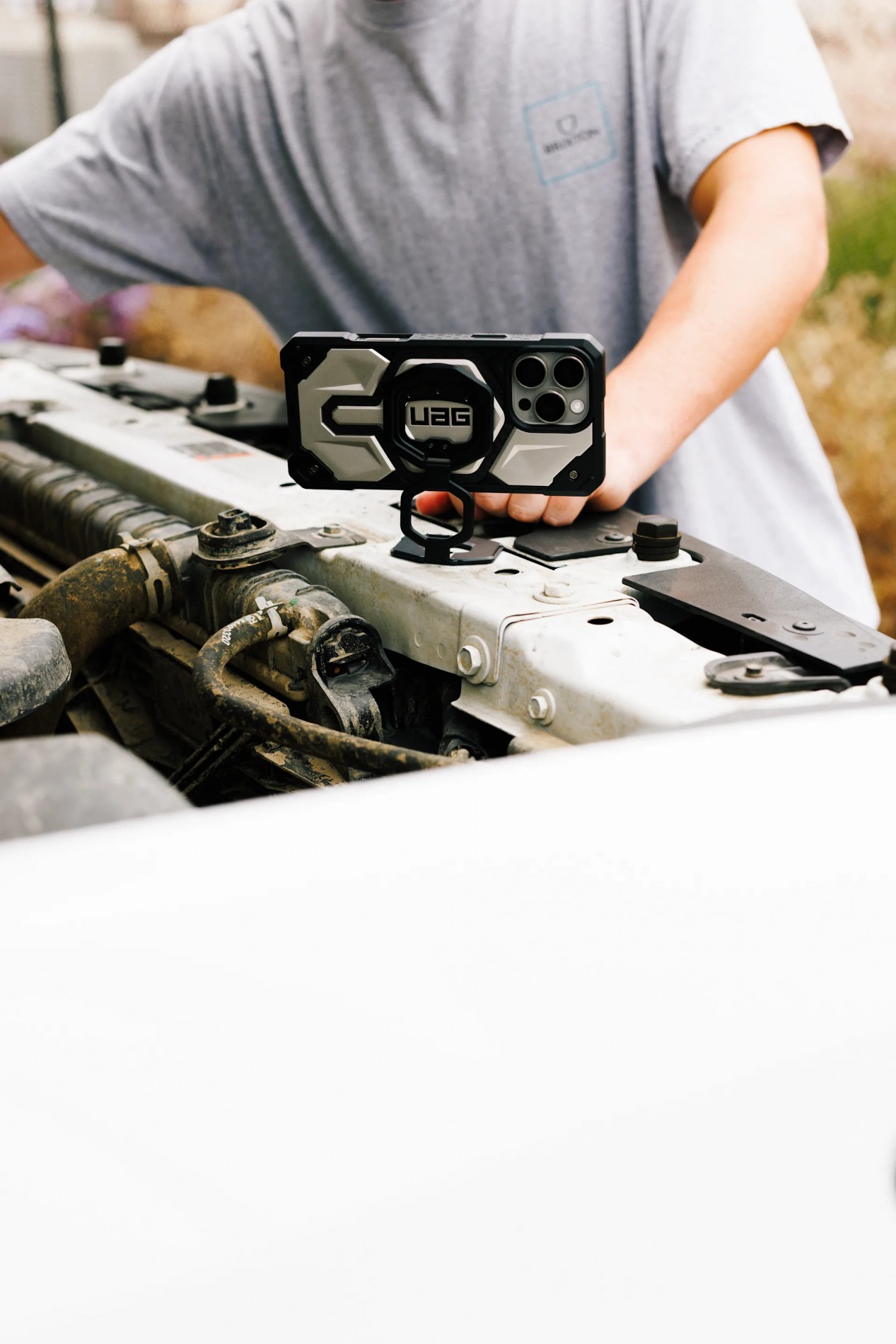 5_uag_monarch_mag2_dual_magnetic_ring_stand
