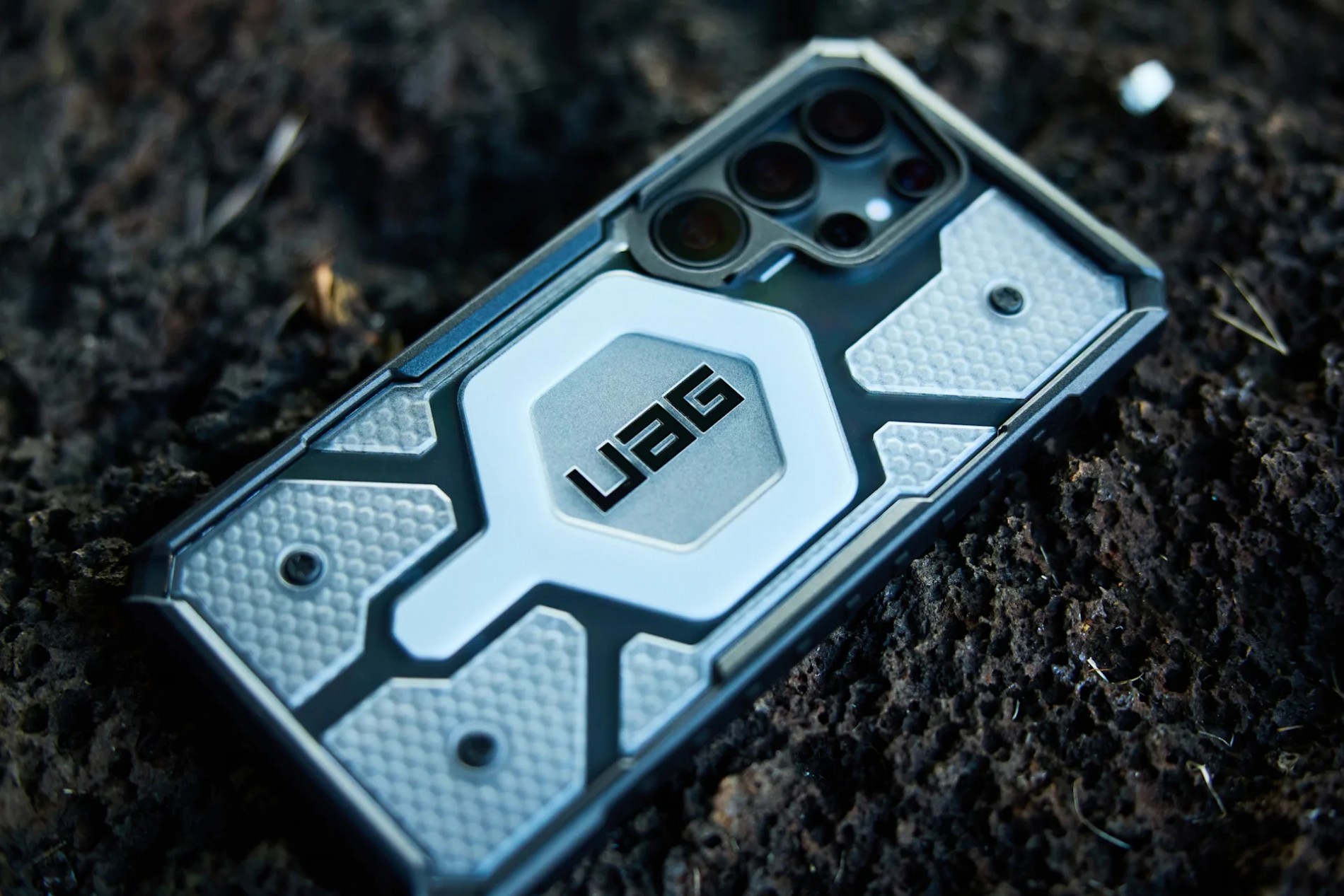 3_uag_pathfinder_clear_samsung_galaxy_s25_ultra_s25_plus_s25