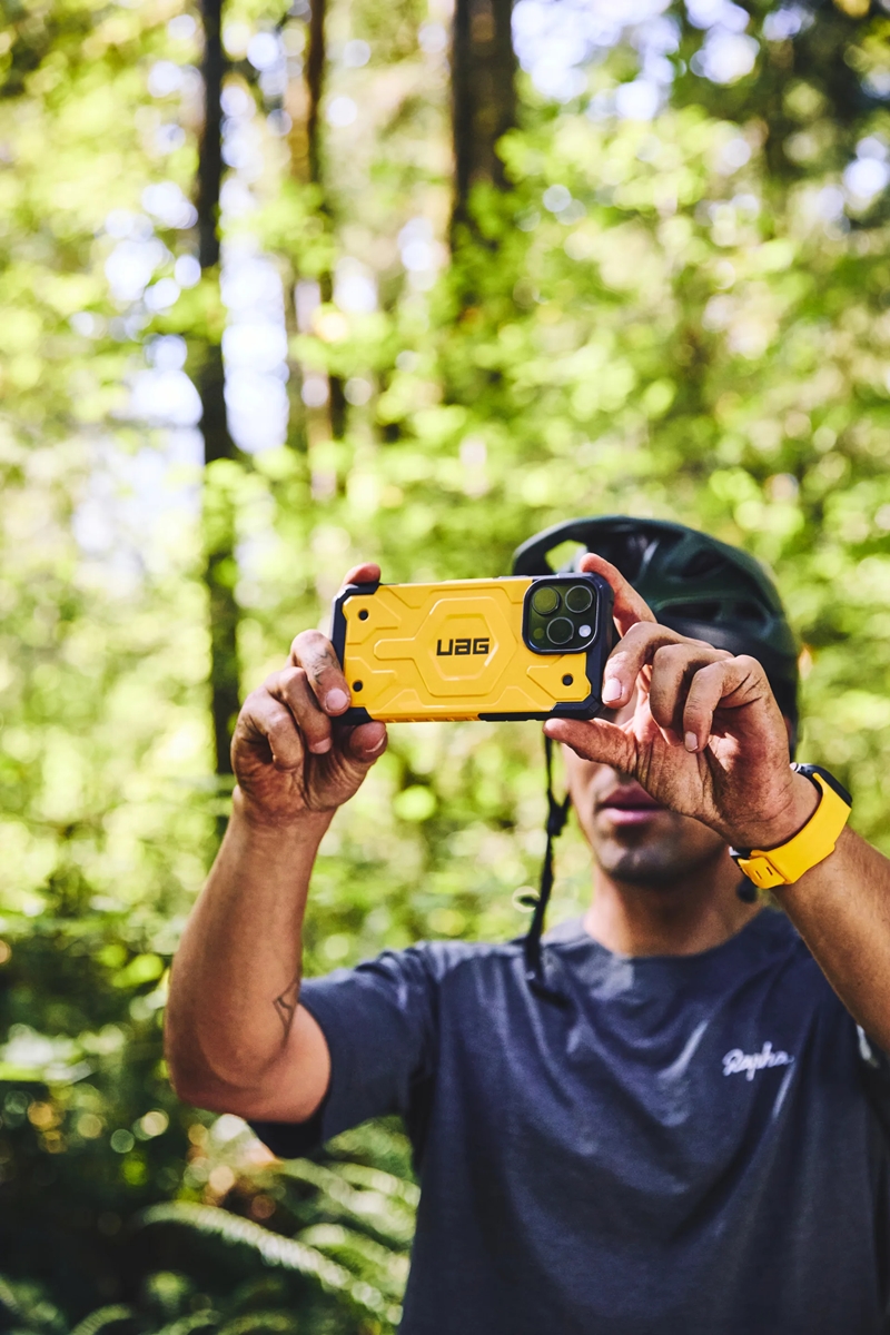 2_uag_pathfinder_iphone_16_pro_max_limited_edition