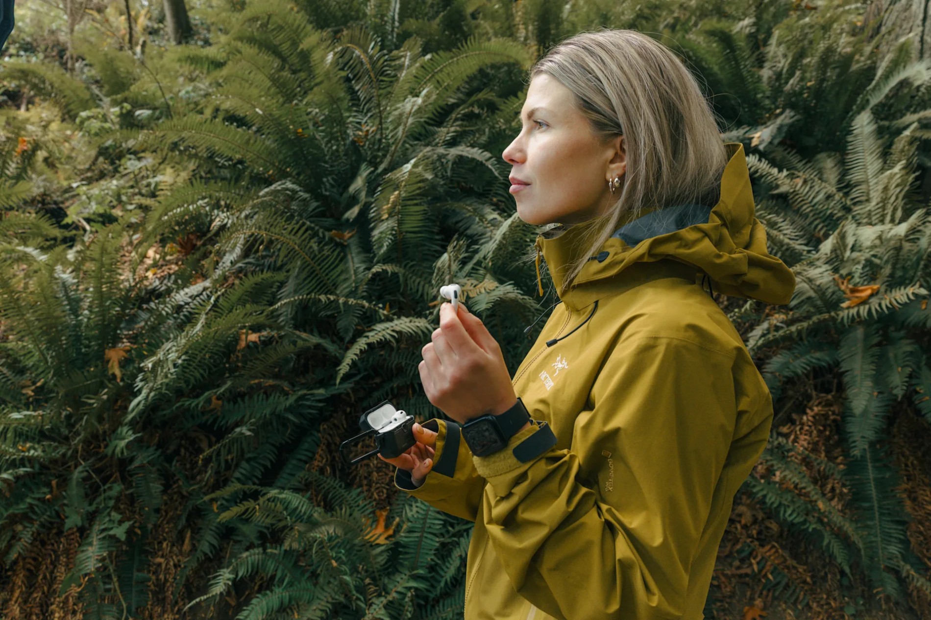 2_uag_scout_airpods_pro_3