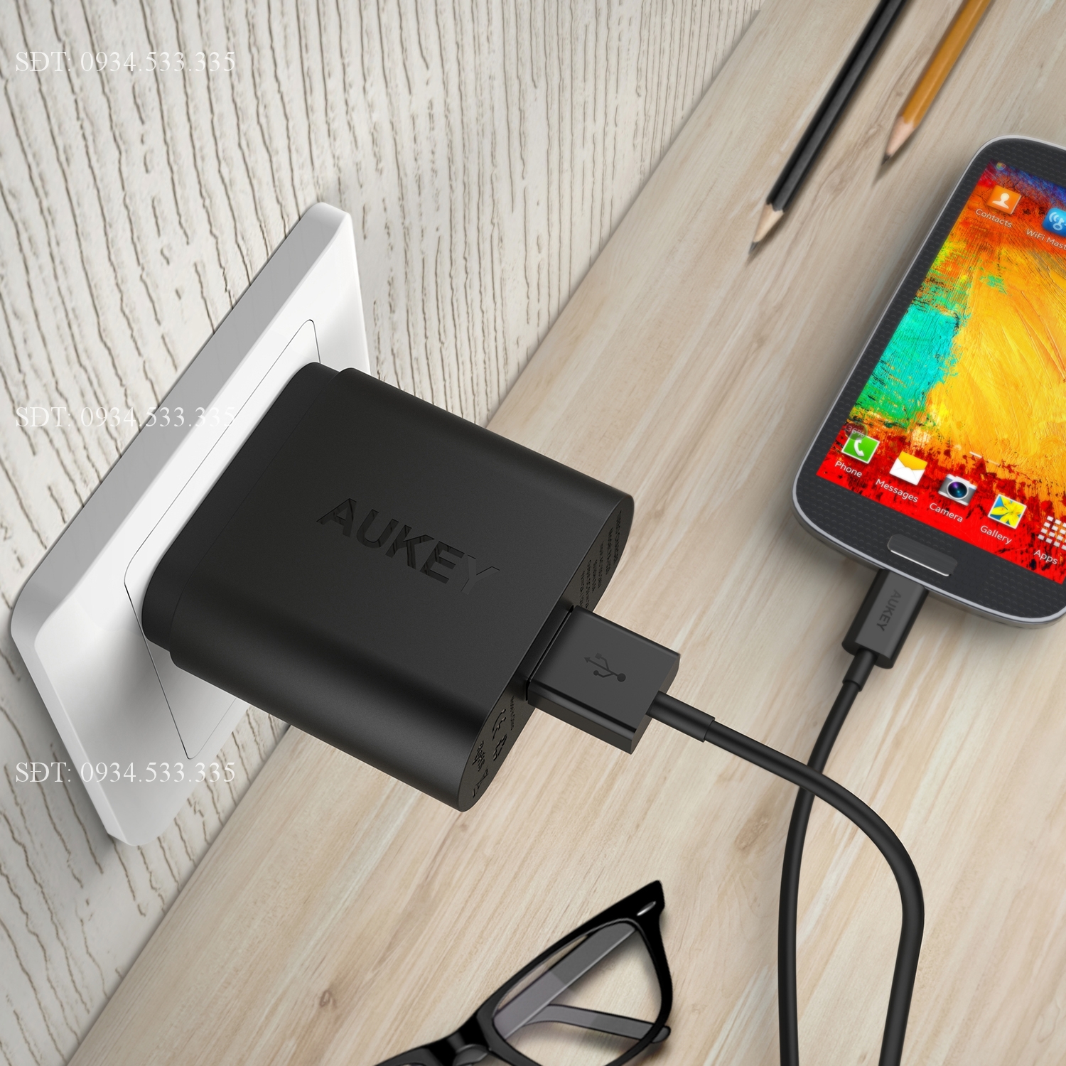 Sạc Aukey PA U28 công nghệ Quick Charge 2.0 bản full Kèm cáp 1m